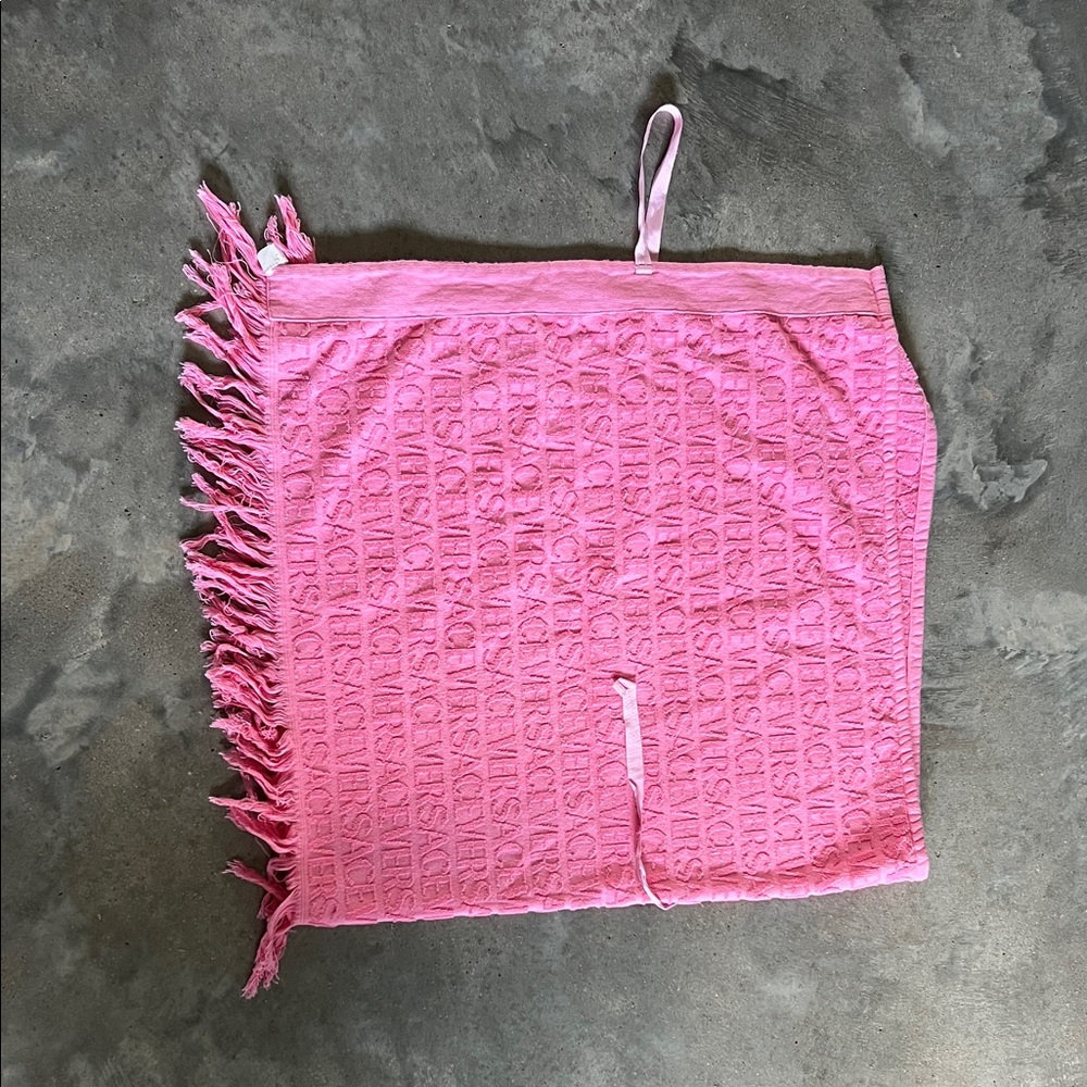 Authentic Versace Hot Pink Coverup beach towel wrap - Picture 4 of 9
